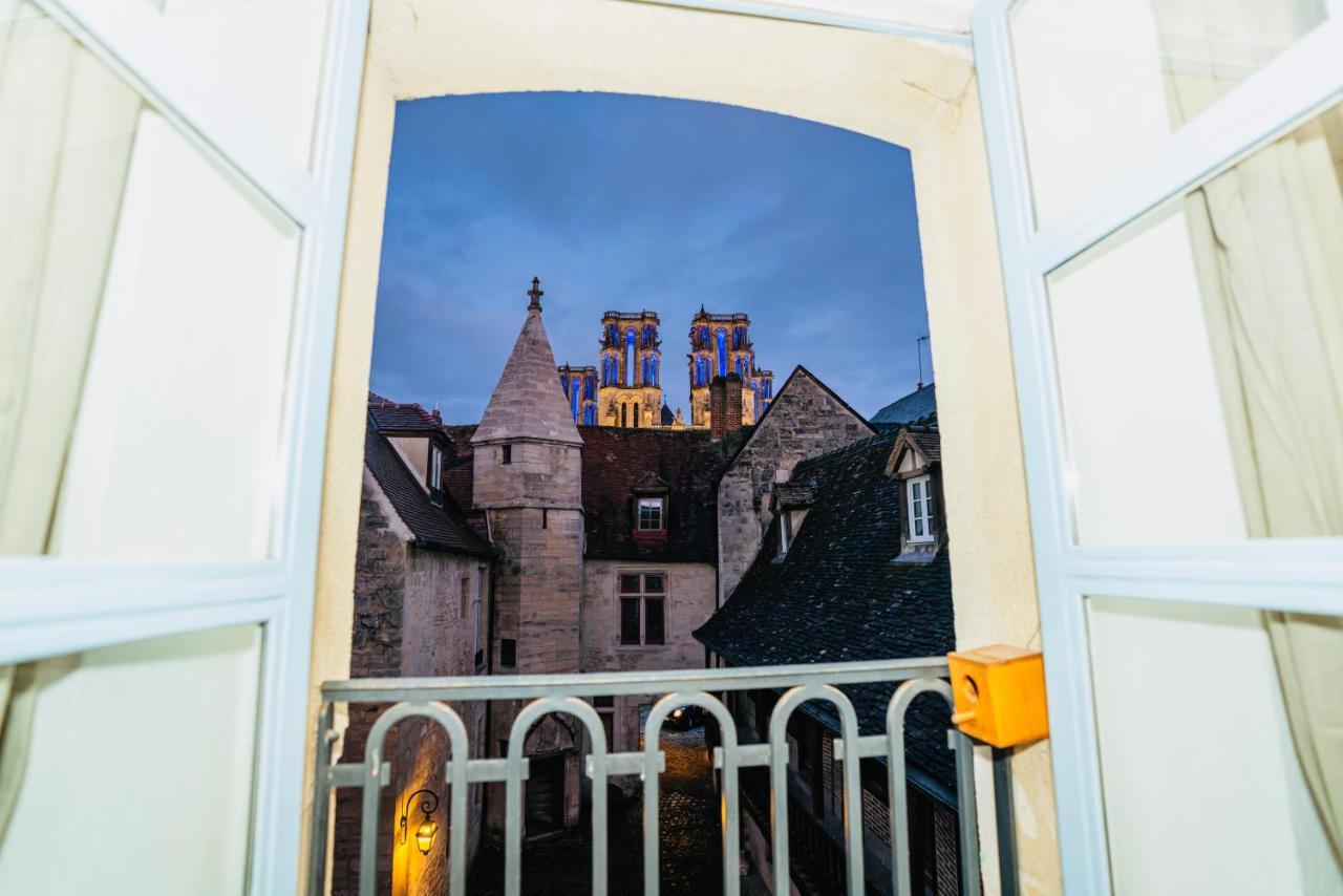 Appartamento Nid Douillet La Cour Du Dauphin, Vue Cathedrale Imprenable Laon Esterno foto